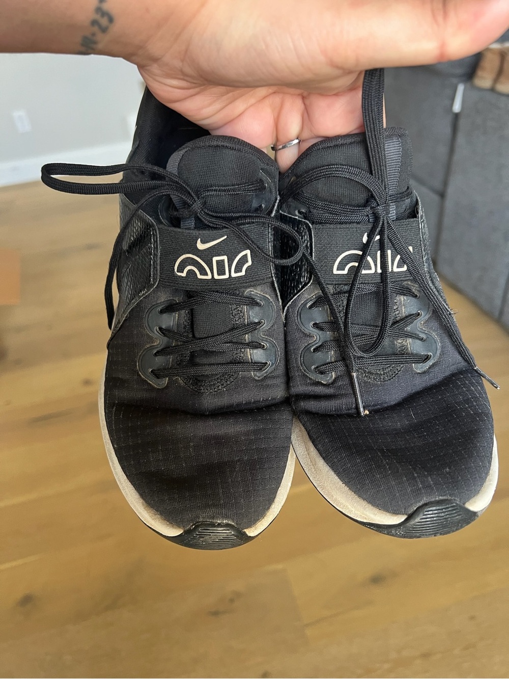 Nike Women’s Black and White AirMax